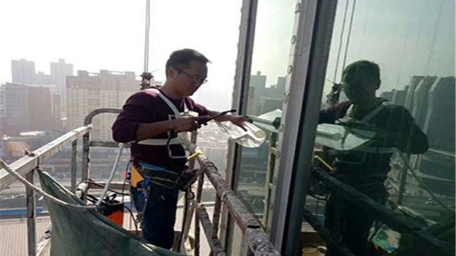 玻璃防爆膜可以防止玻璃自爆？雙瀟來解惑