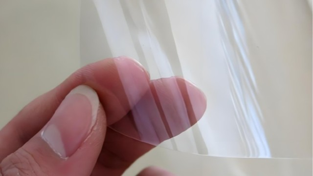 玻璃貼膜后如何檢查膜是否貼合良好？