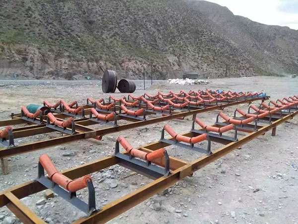 北京大形車載移動(dòng)破碎機(jī)和鄂式破碎機(jī)價(jià)格