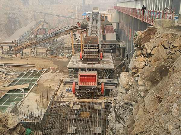 山東小型輪胎式重錘破碎機(jī)大概多少錢