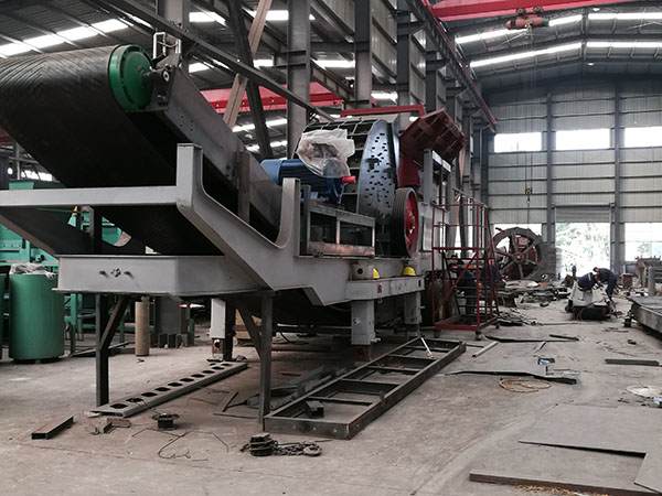 湖南石頭移動(dòng)破碎機(jī)生產(chǎn)廠家