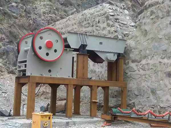 天津車載式重錘破碎機(jī)工作視頻