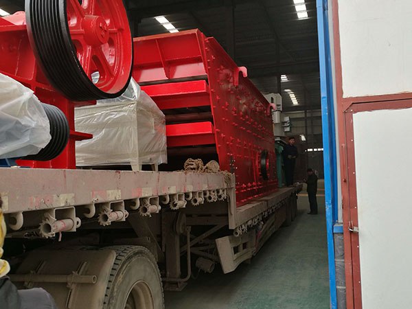 湖南輪胎式重錘破碎機(jī)工作視頻