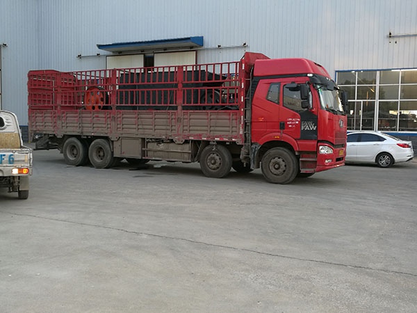 河北自動移動破碎機(jī)多少噸