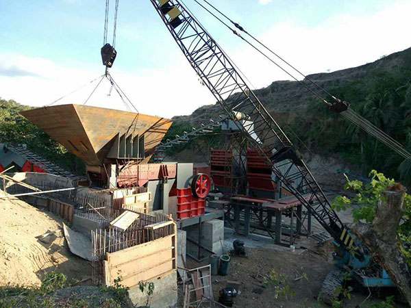 新疆小型車載移動破碎機設備