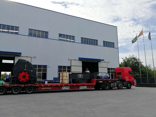 山東新型移動破碎機(jī)移動破碎