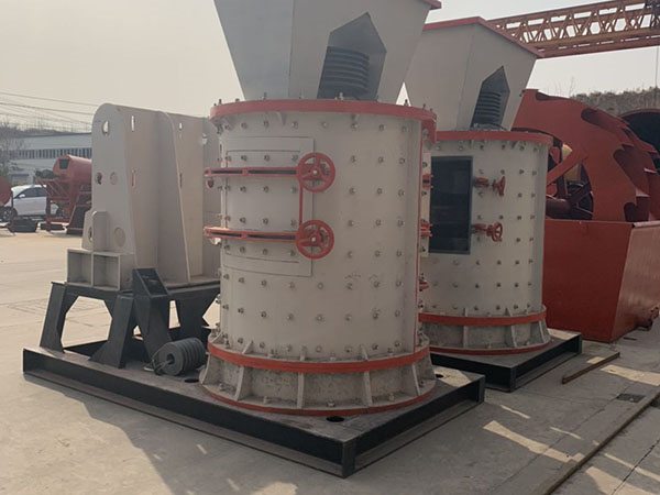 山西圓錐式重錘破碎機(jī)圖片