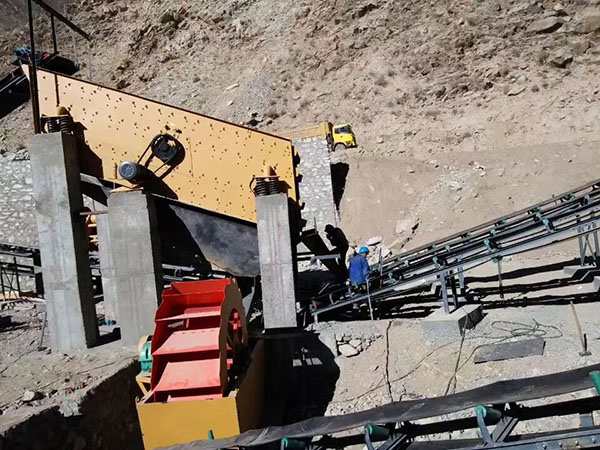 廣東建筑垃圾重錘破碎機設(shè)計