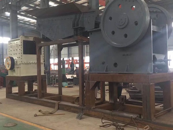 河北半重錘破碎機(jī)設(shè)備