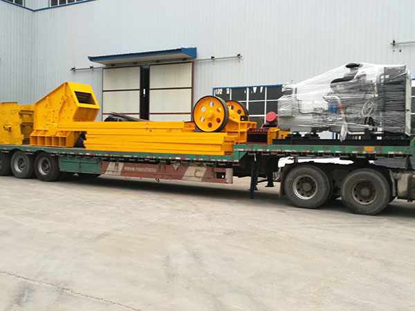 內(nèi)蒙古國(guó)產(chǎn)移動(dòng)破碎機(jī)移動(dòng)破碎