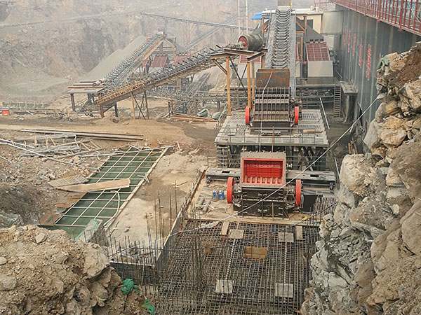 江西履帶式重錘破碎機移動式破碎站