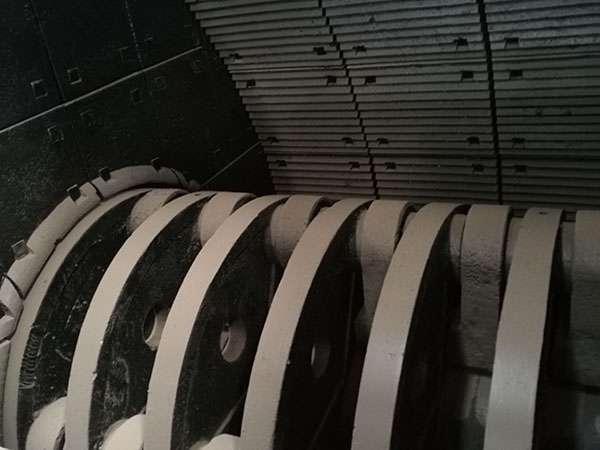 陜西帶回料的移動(dòng)破碎機(jī)設(shè)備哪家好