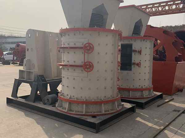 廣東輪胎式重錘破碎機移動式破碎站