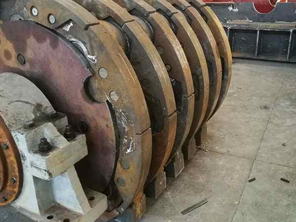 湖北二手移動(dòng)破碎機(jī)和鄂式破碎機(jī)價(jià)格