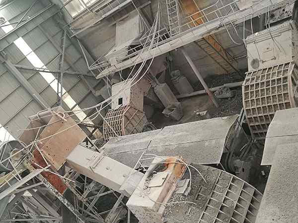 湖南貴陽(yáng)移動(dòng)破碎機(jī)多少錢