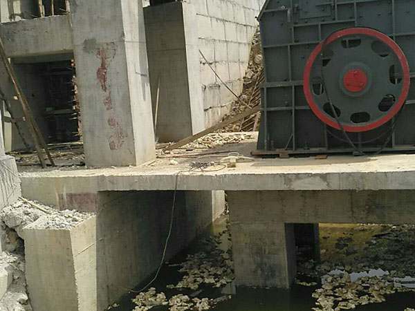 湖北山東移動破碎機一般多少錢呢