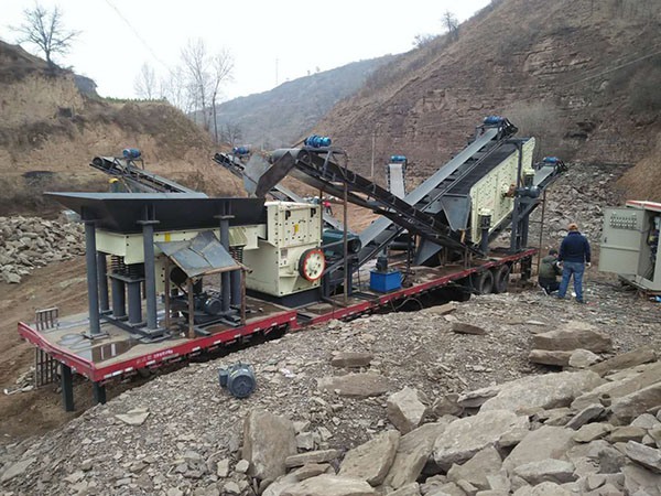 云南中型移動破碎機器