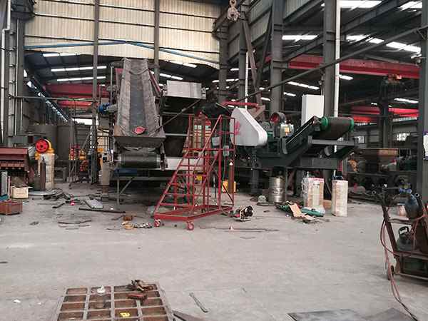 河北國(guó)產(chǎn)移動(dòng)破碎機(jī)供應(yīng)商