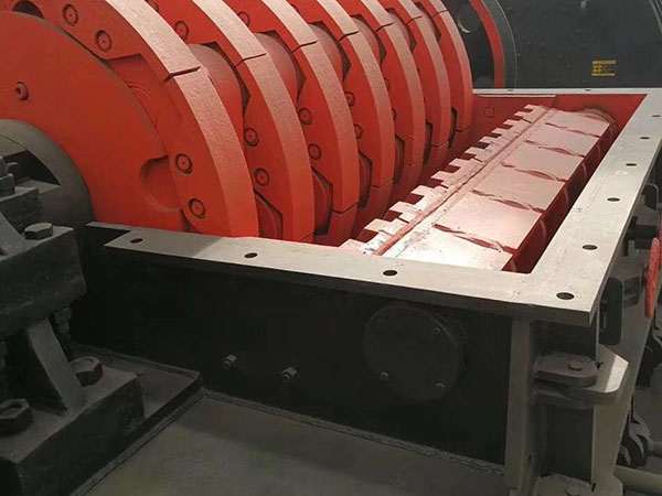 河北輪胎式重錘破碎機(jī)設(shè)備價(jià)格