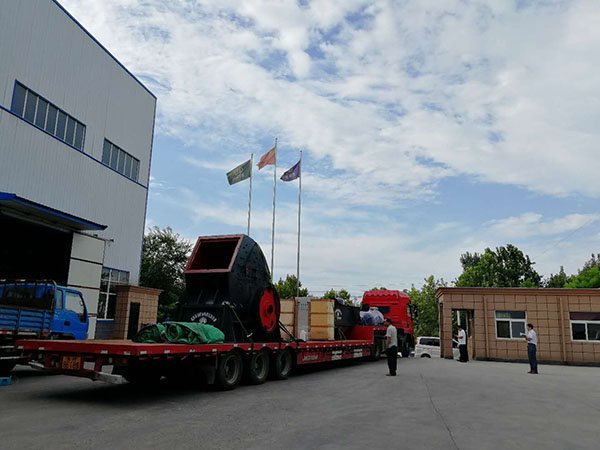 貴州挖機重錘破碎機建筑垃圾