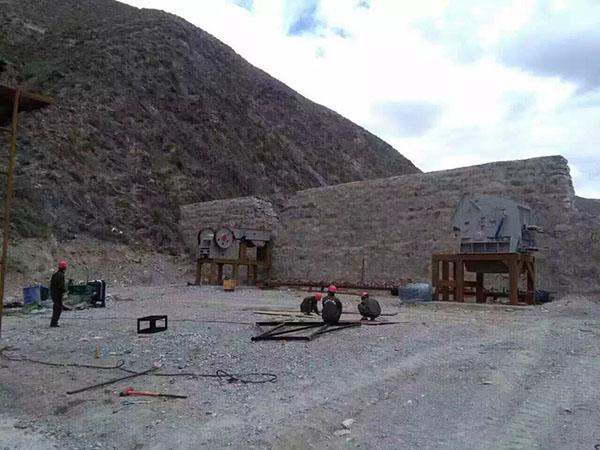 貴州挖機重錘破碎機建筑垃圾