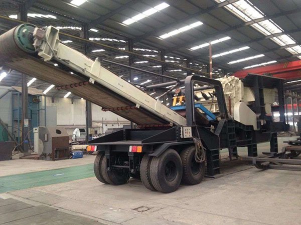 篩分式移動(dòng)破碎站高速