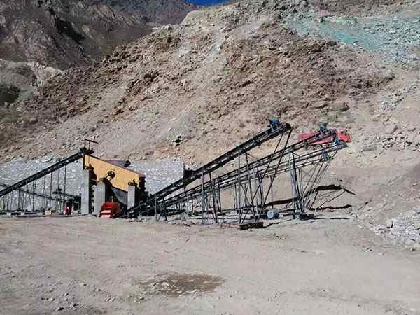 為方移動(dòng)式破碎站鏟斗