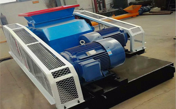 新型對(duì)輥機(jī)