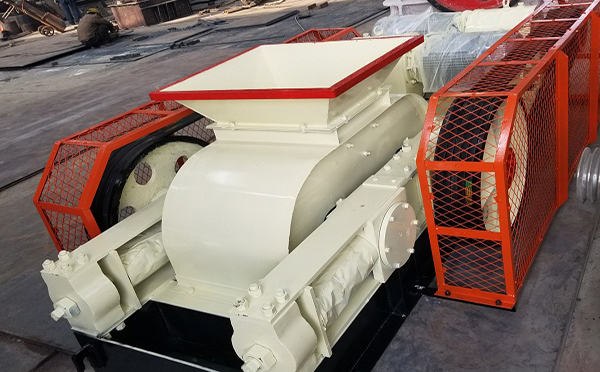 小型對輥細(xì)碎機(jī)